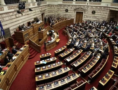 Δείτε live τη συνεδρίαση της Ολομέλειας της Βουλής- Με εντάσεις η ονομαστική ψηφοφορία